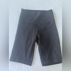 Women’s Lululemon biker shorts